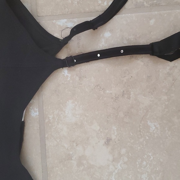 Garterbelt and stockings - Picture 2 of 3